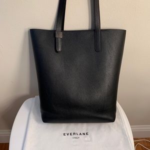 Everlane Petra Magazine Tote Black